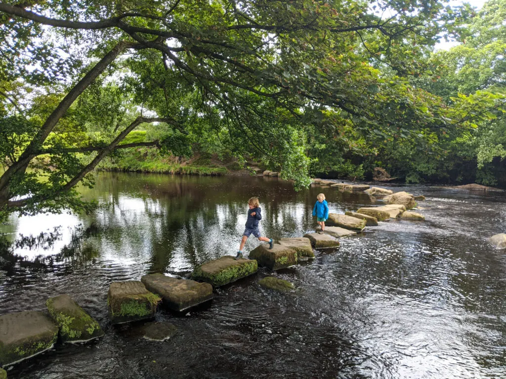 Hathersage stepping stones walk