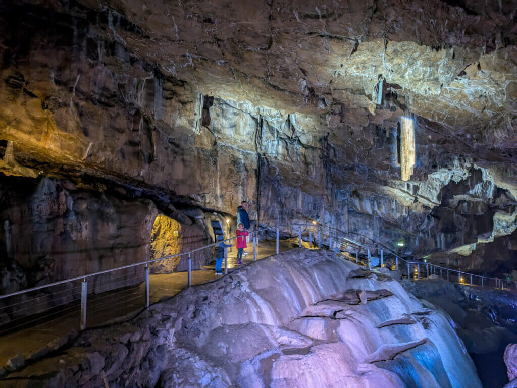 Poole's Cavern