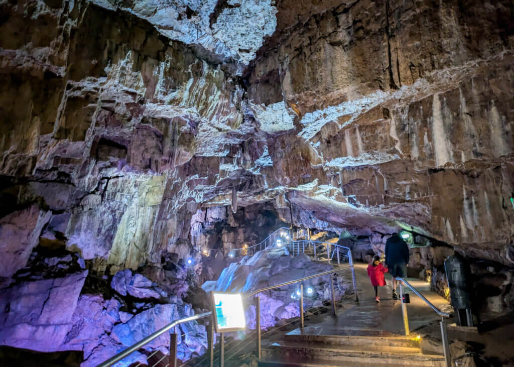 Poole's Cavern