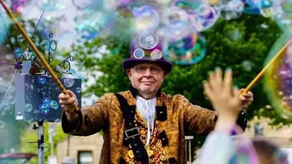 Bubble Man at Matlock Farm Park