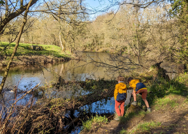 YHA Hathersage to Grindleford Station walk