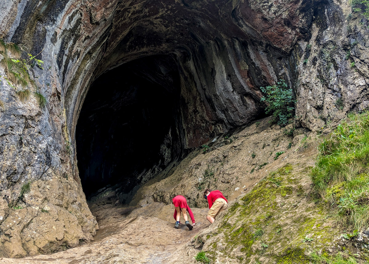 Thor’s Cave walk from Wetton (circular, 5.6km)
