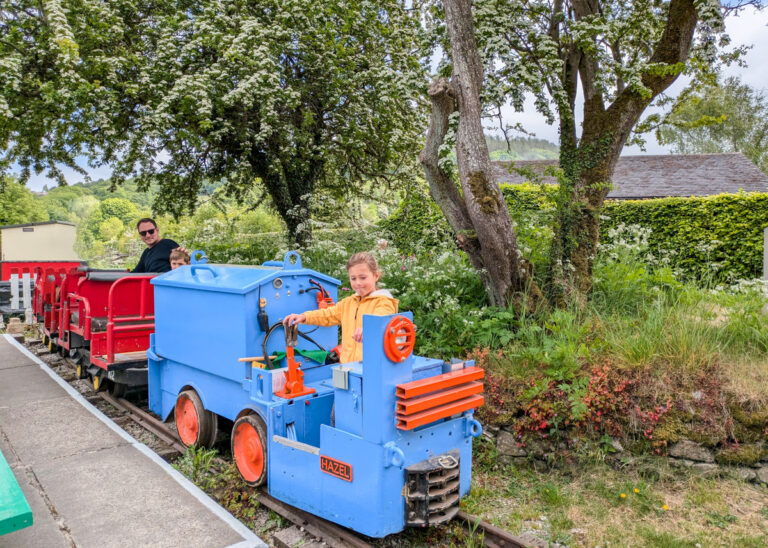 Steeple Grange Light Railway